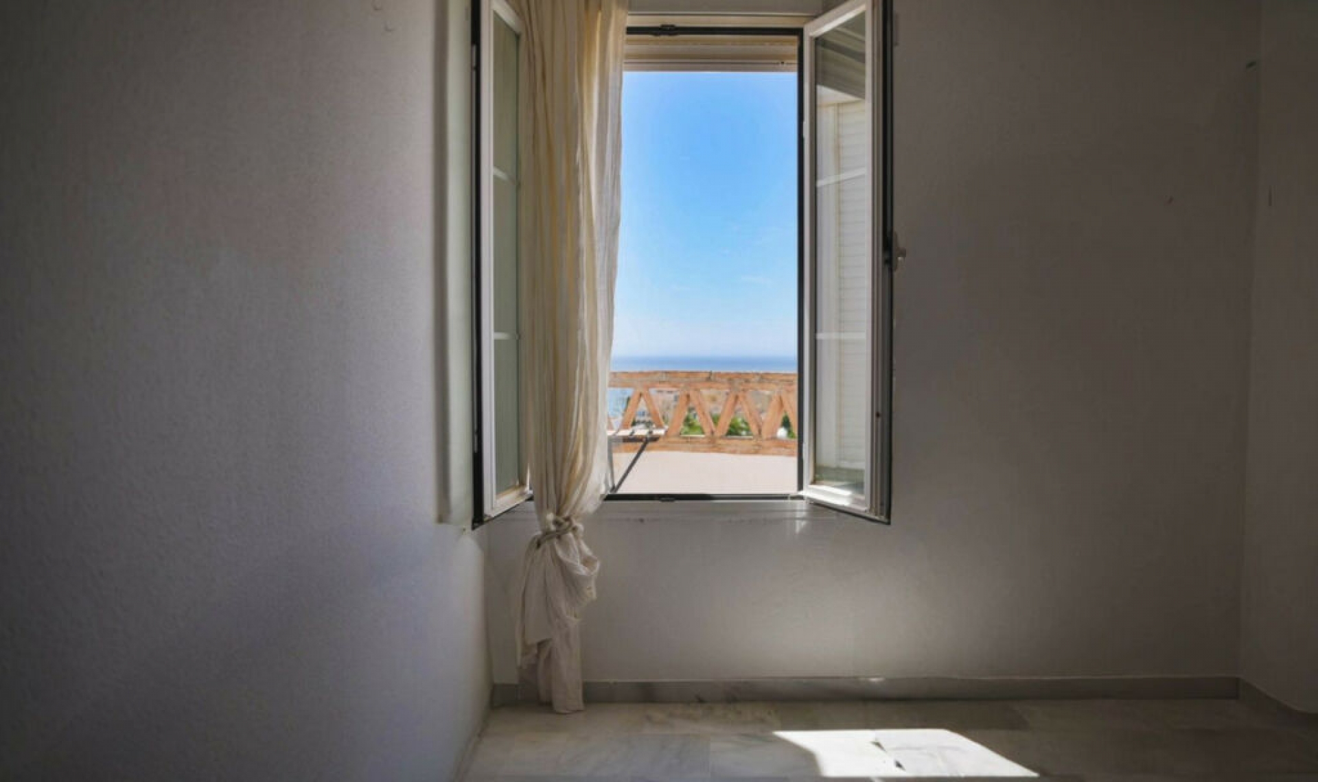 Resale - House -
Torrequebrada