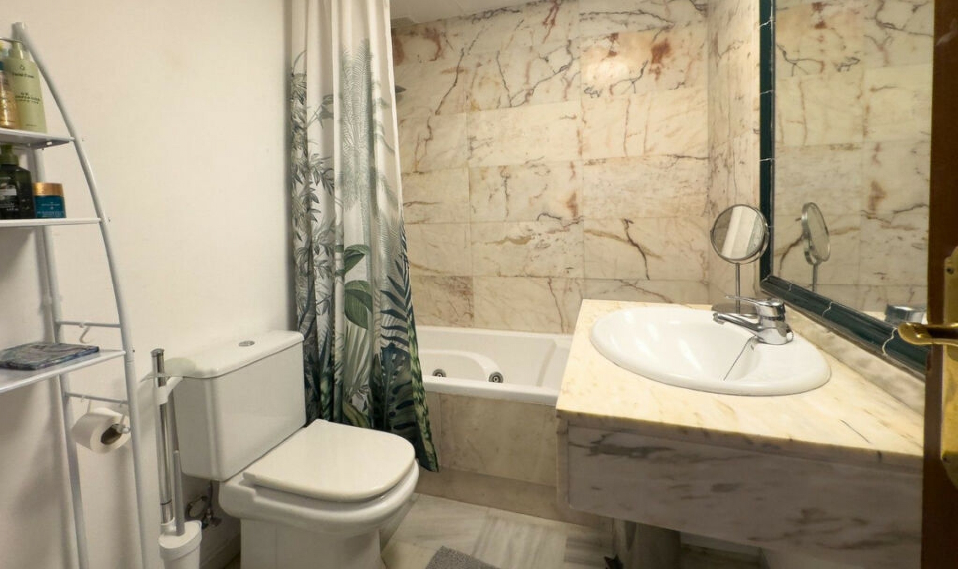 Resale - House -
Torrequebrada