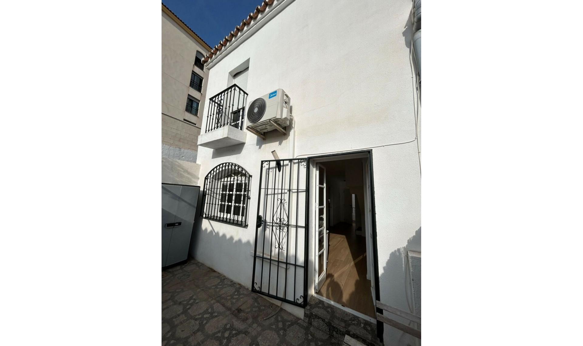 Resale - House -
Torrequebrada