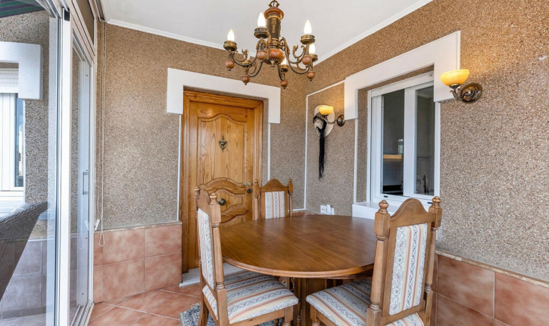 Resale - House -
Torrevieja