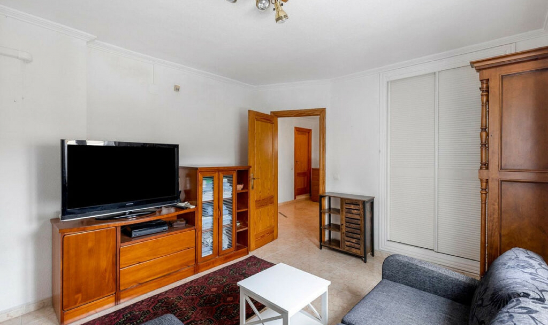 Resale - House -
Torrevieja