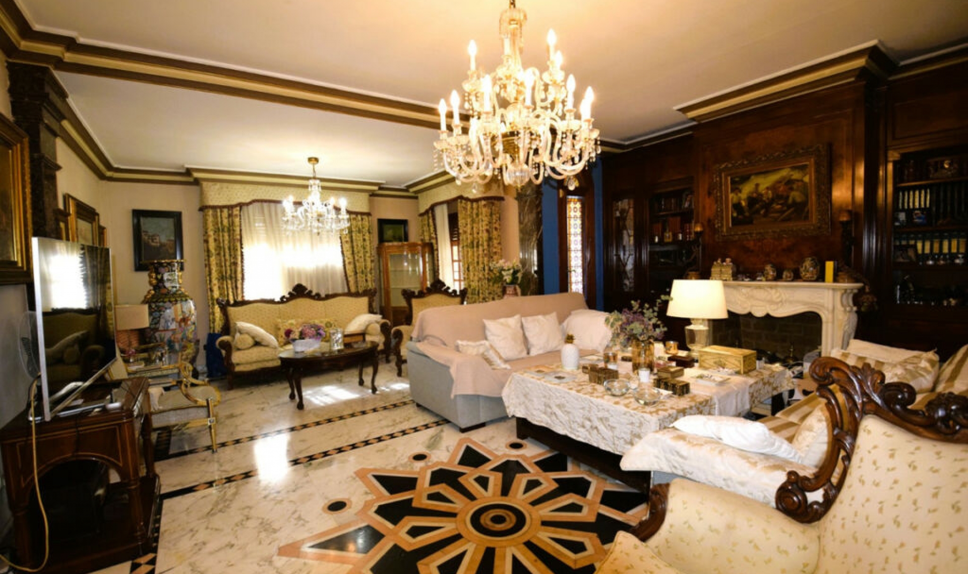 Resale - House -
Torrevieja