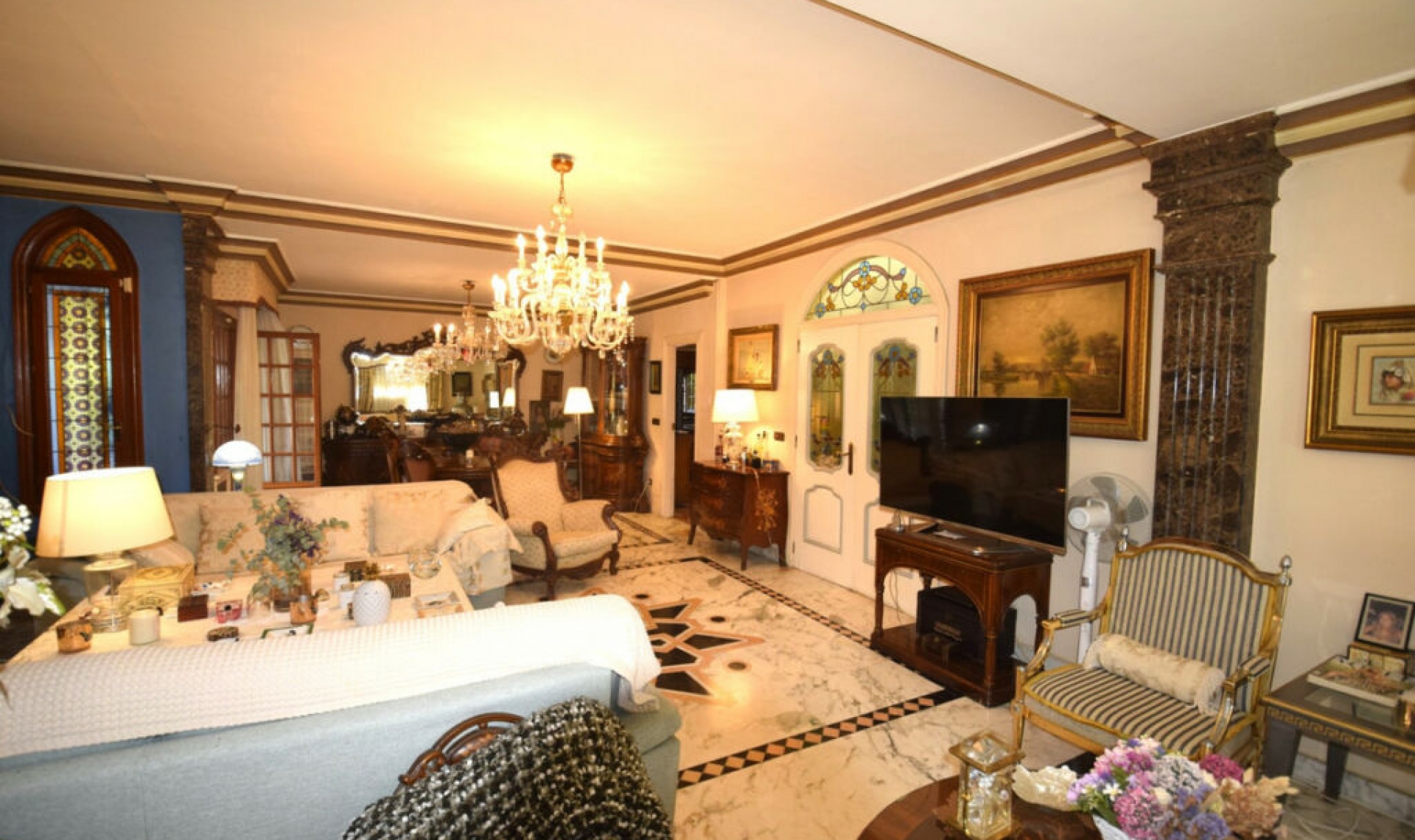 Resale - House -
Torrevieja