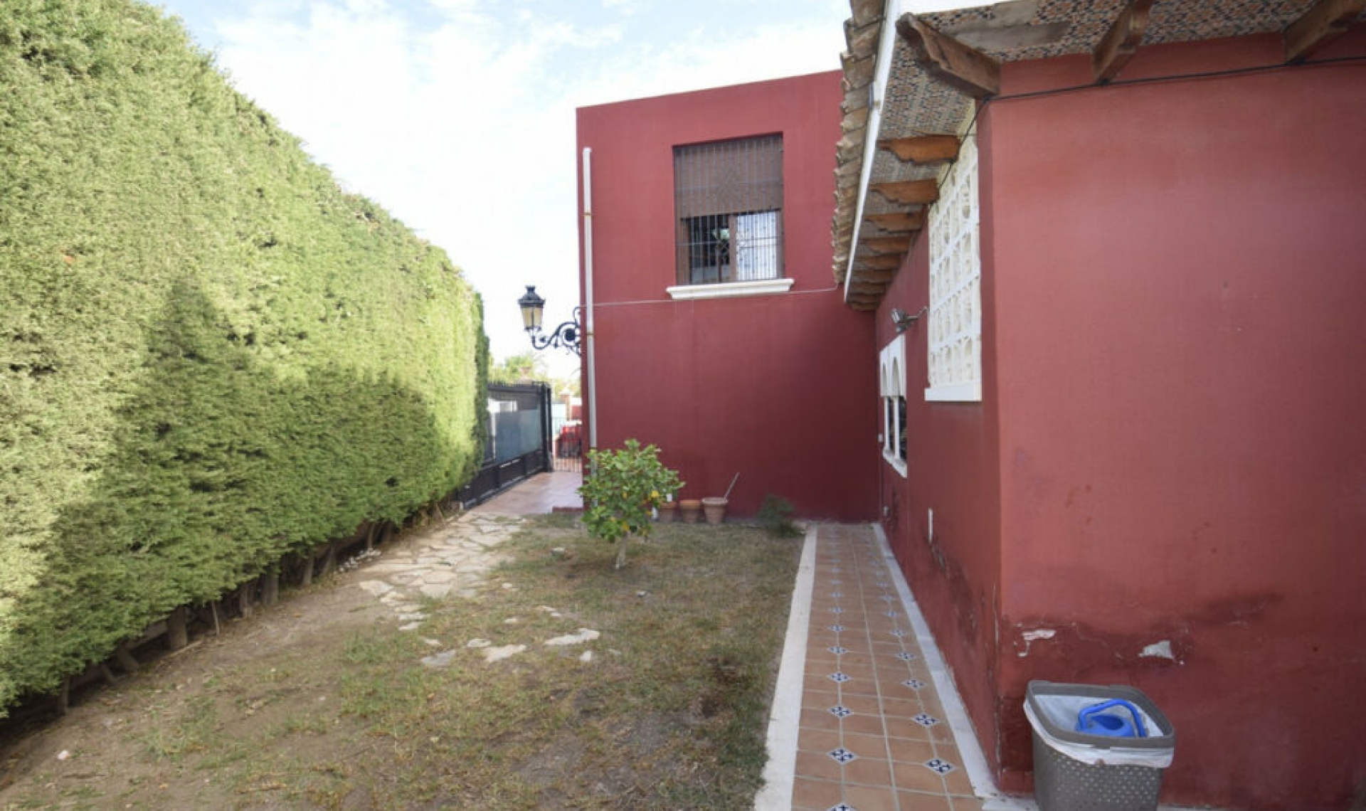 Resale - House -
Torrevieja