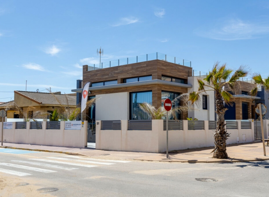 Resale - House -
Torrevieja