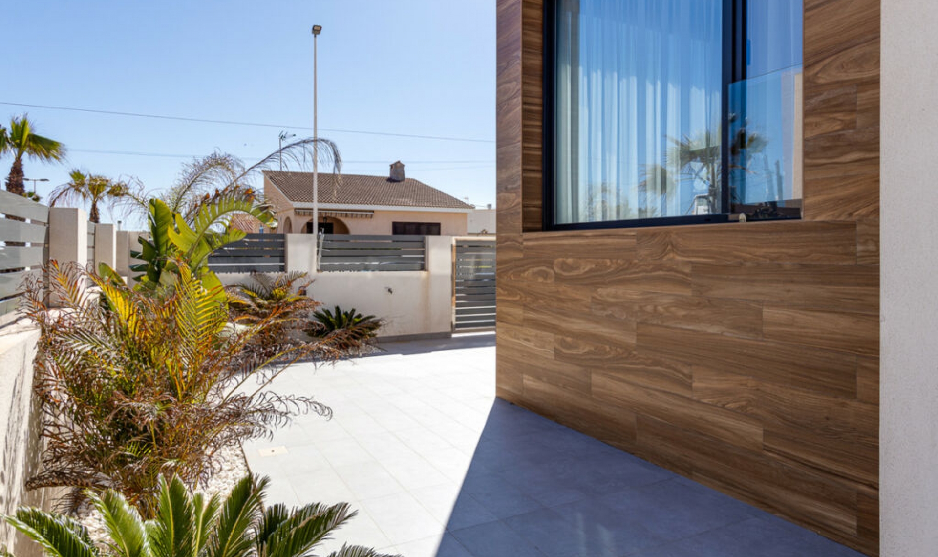 Resale - House -
Torrevieja