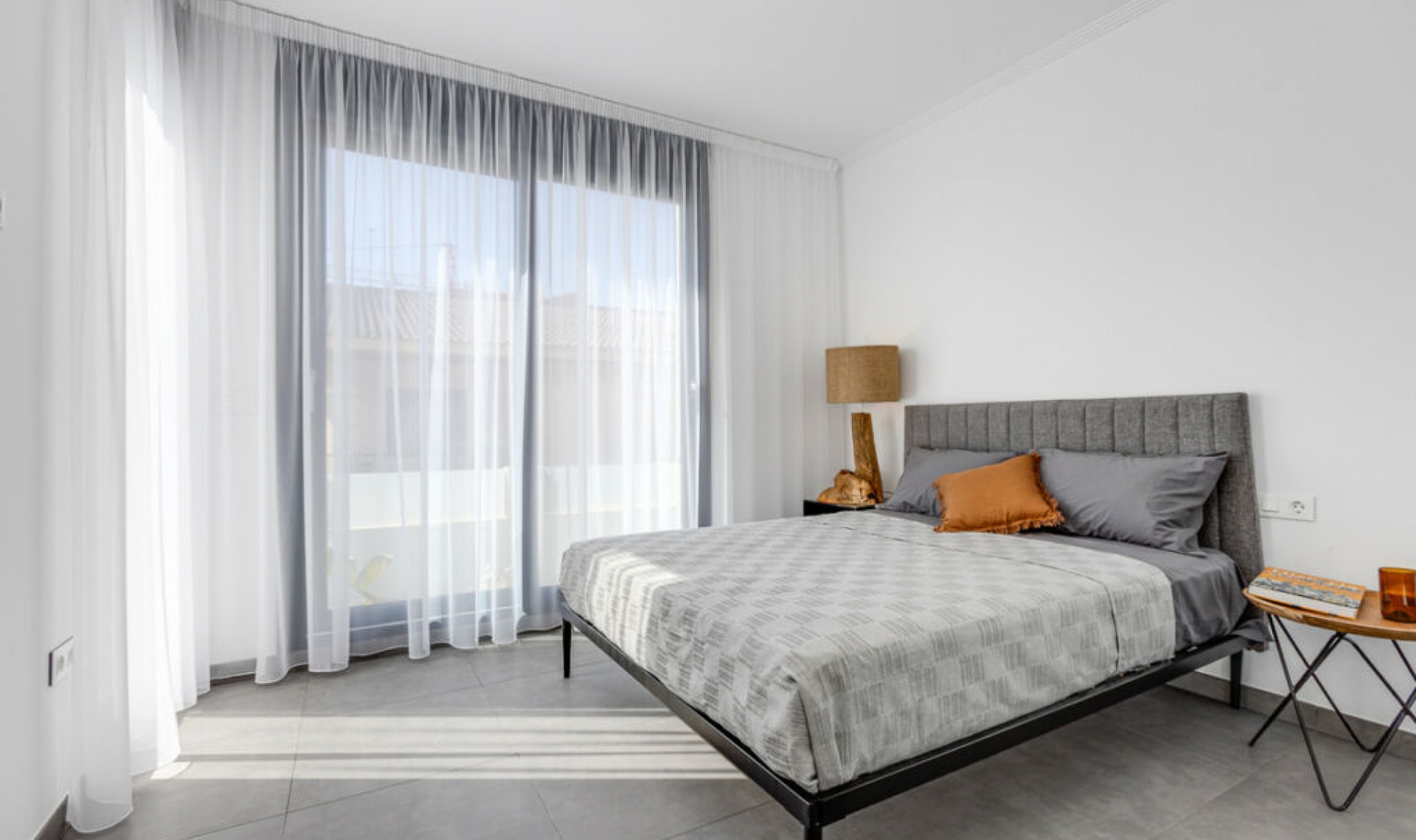 Resale - House -
Torrevieja