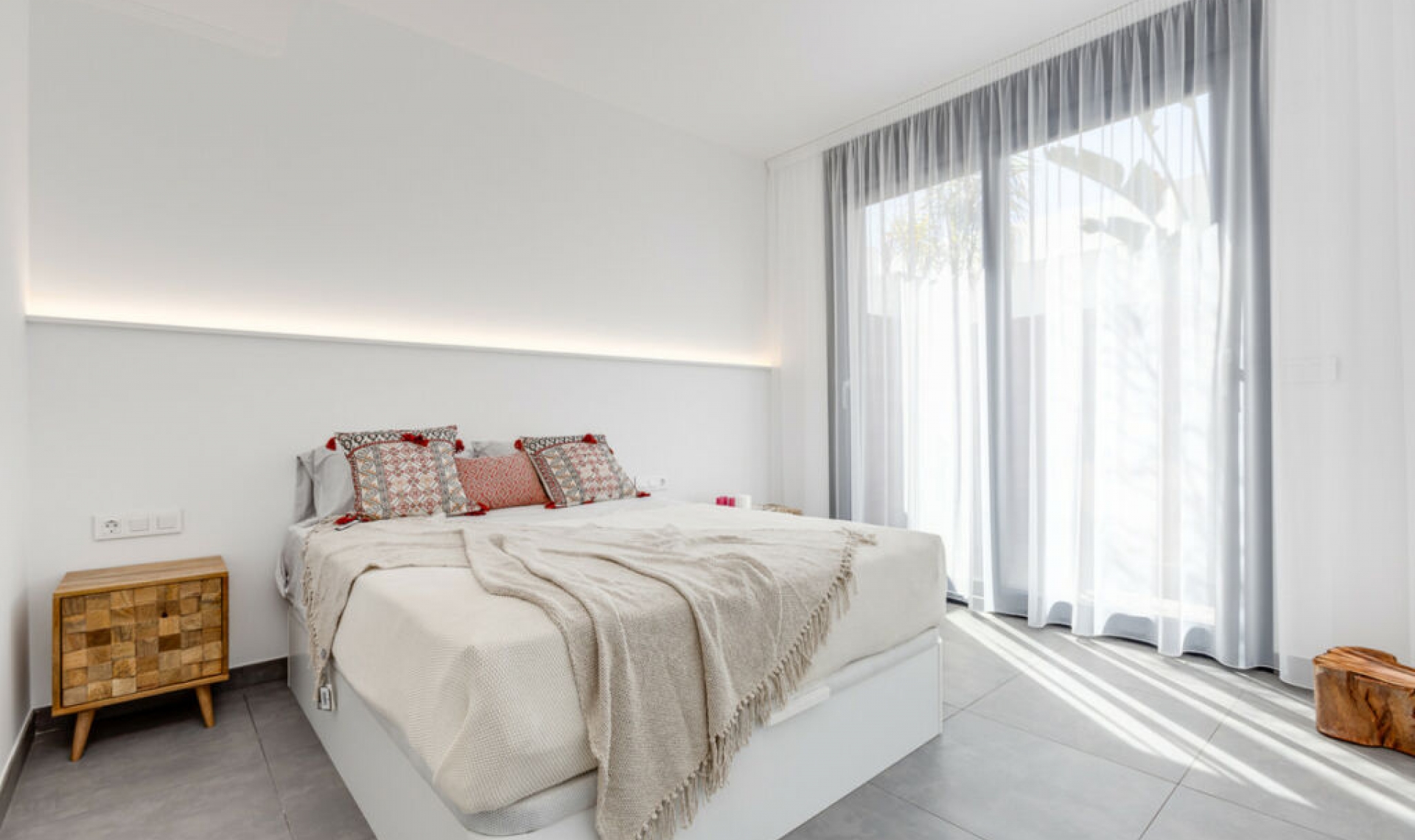 Resale - House -
Torrevieja