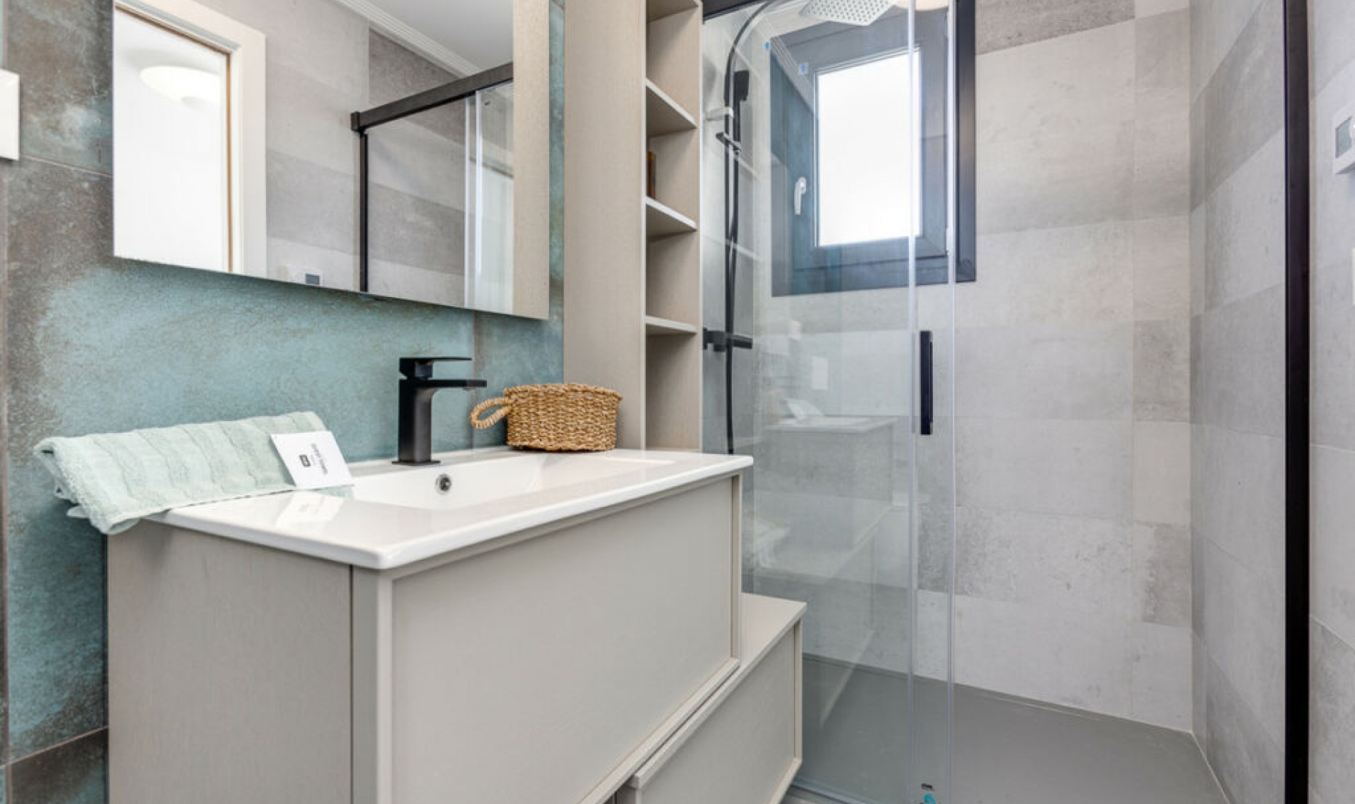 Resale - House -
Torrevieja