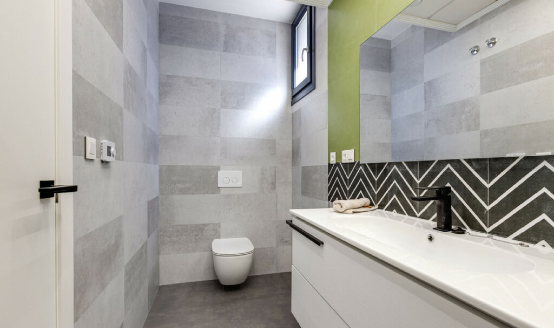 Resale - House -
Torrevieja