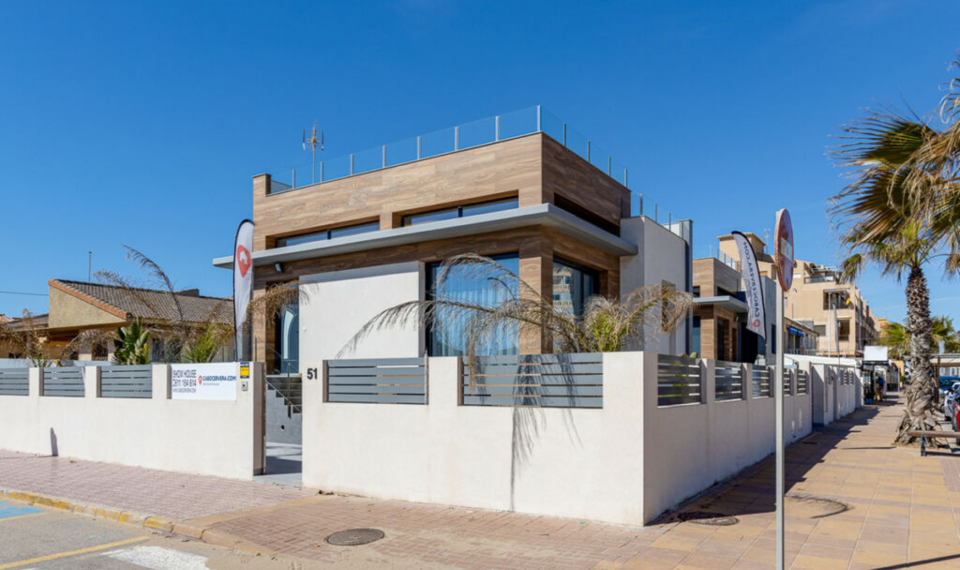 Resale - House -
Torrevieja