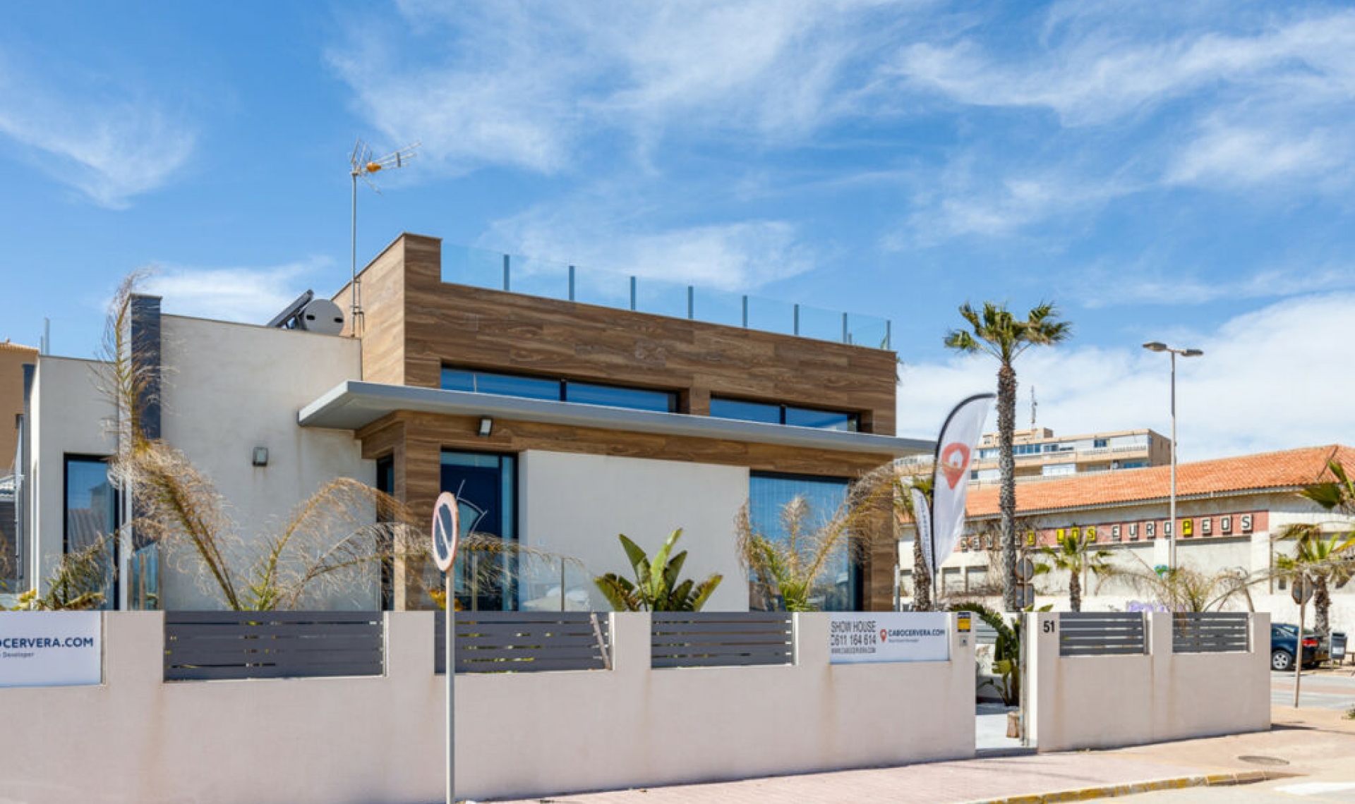 Resale - House -
Torrevieja