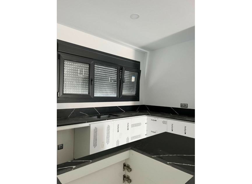 Resale - House -
Torrevieja