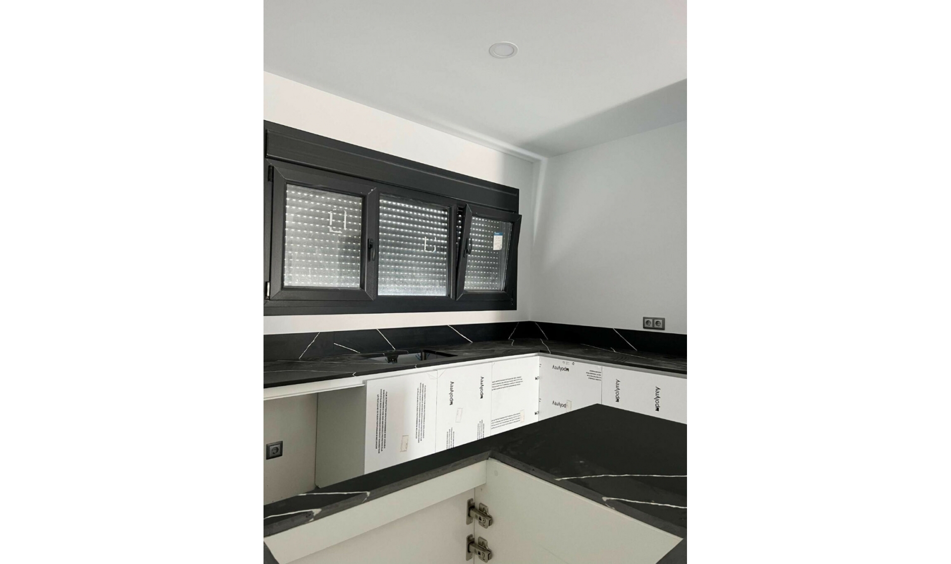 Resale - House -
Torrevieja