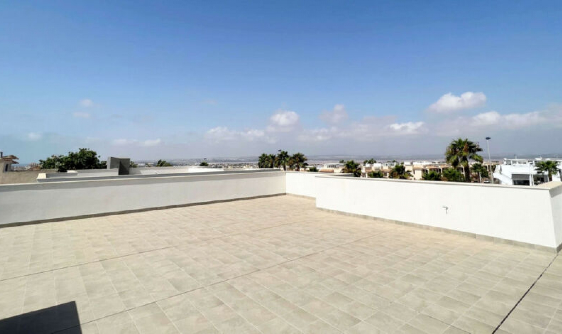 Resale - House -
Torrevieja