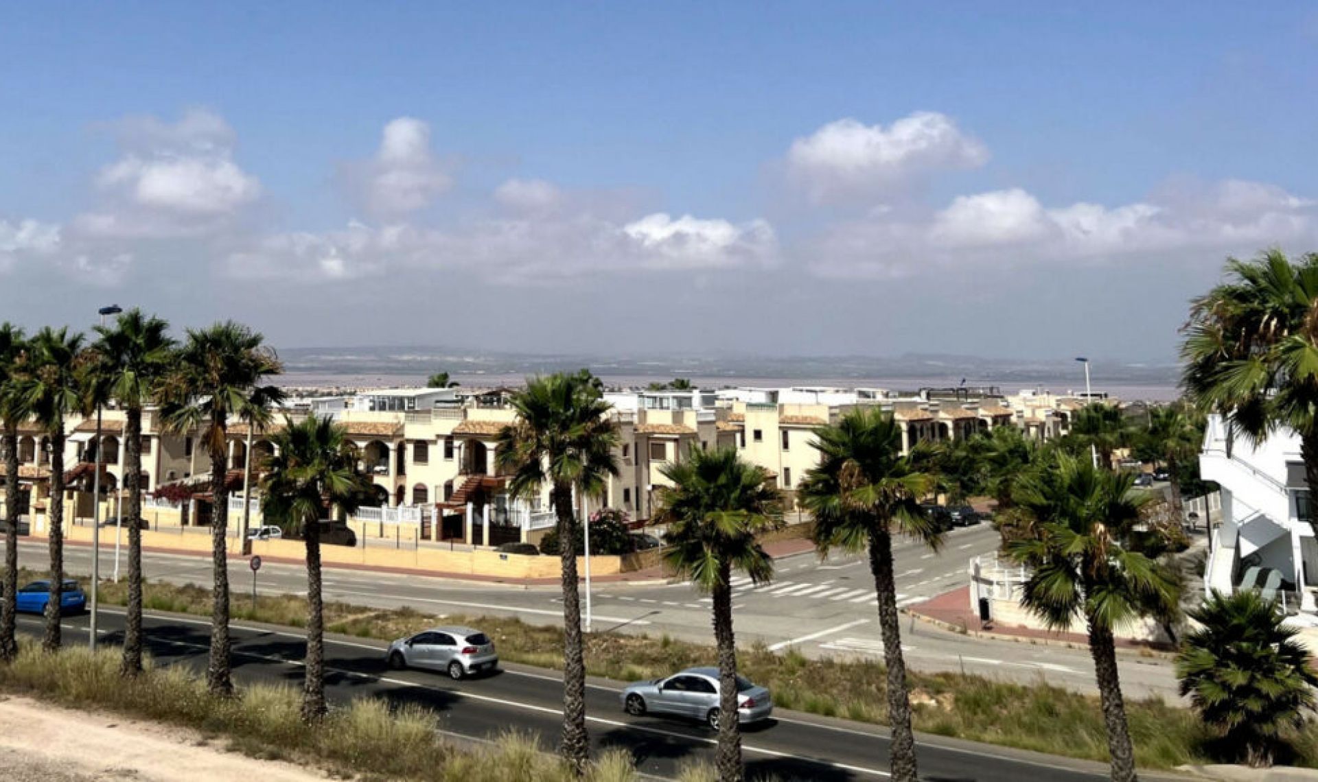 Resale - House -
Torrevieja