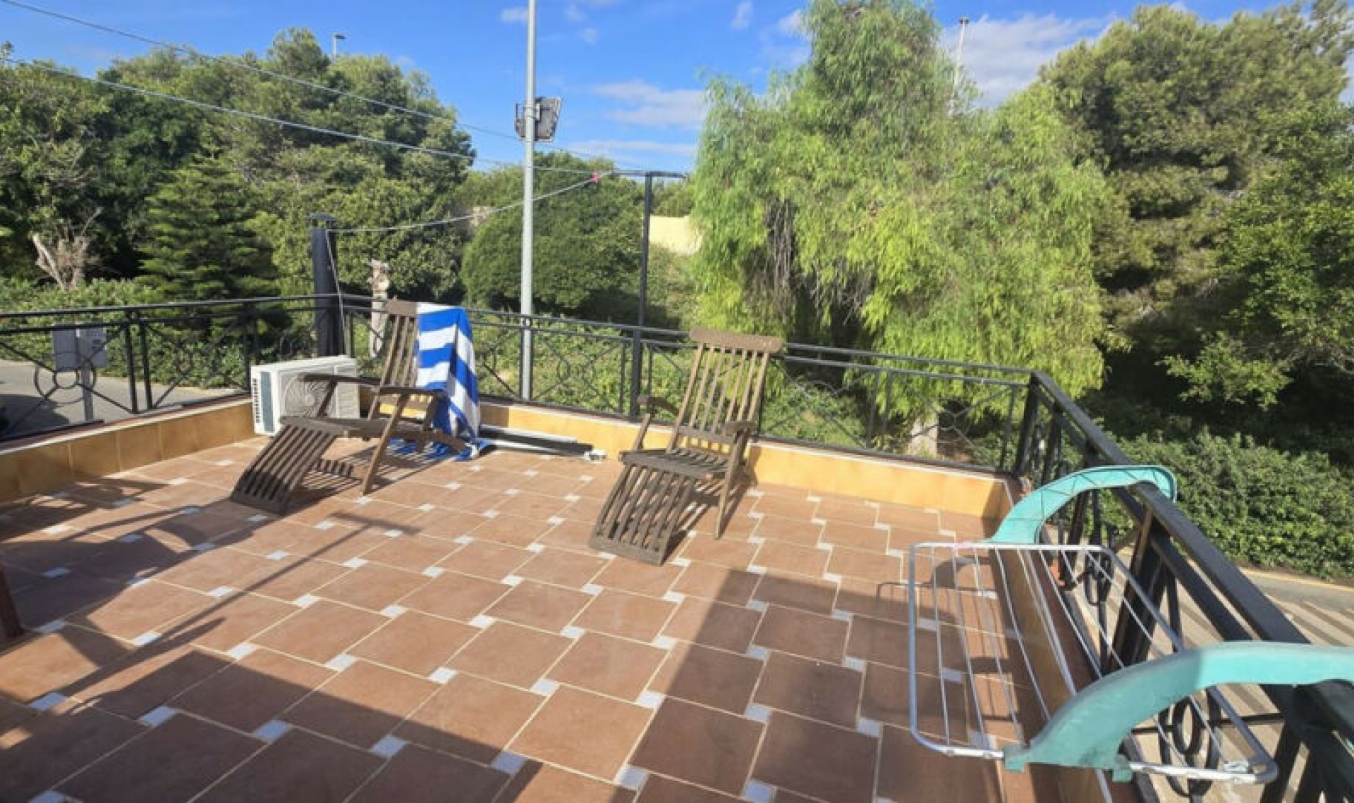Resale - House -
Torrevieja