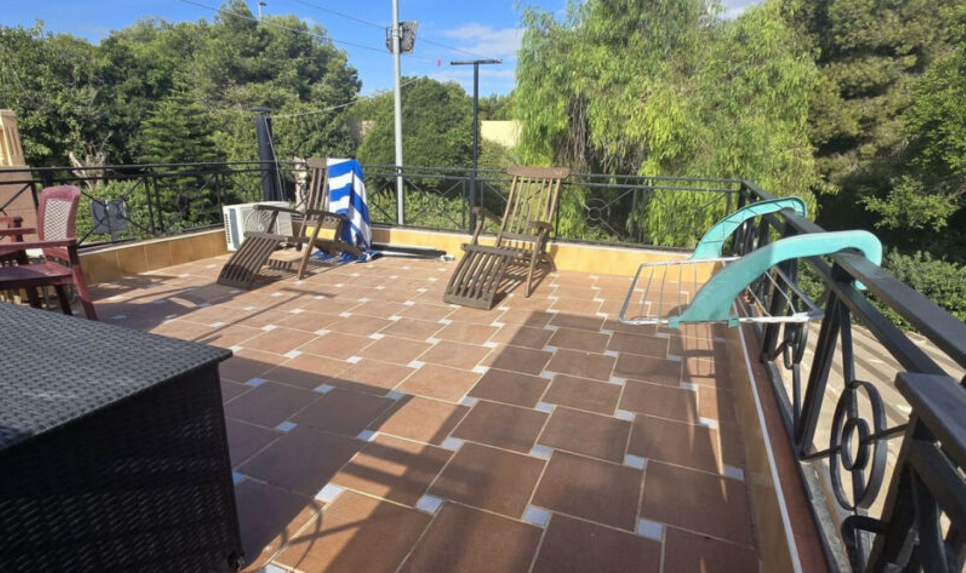 Resale - House -
Torrevieja