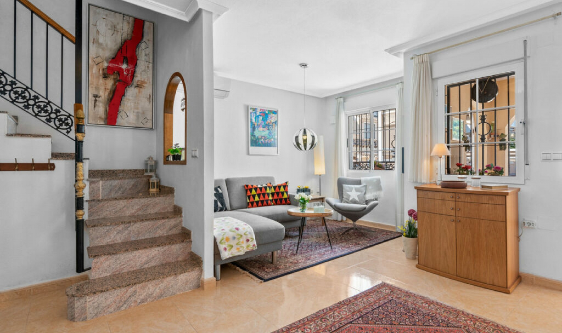 Resale - House -
Torrevieja