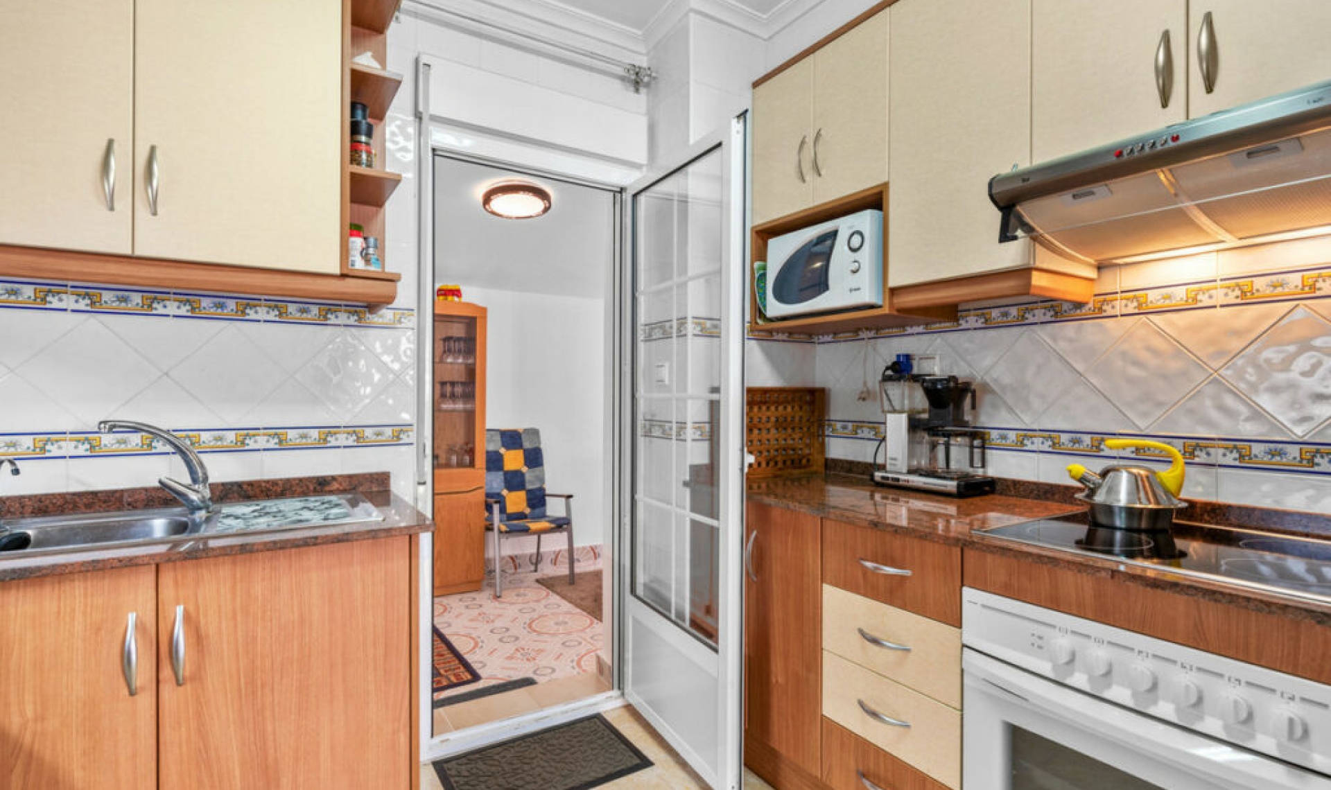 Resale - House -
Torrevieja