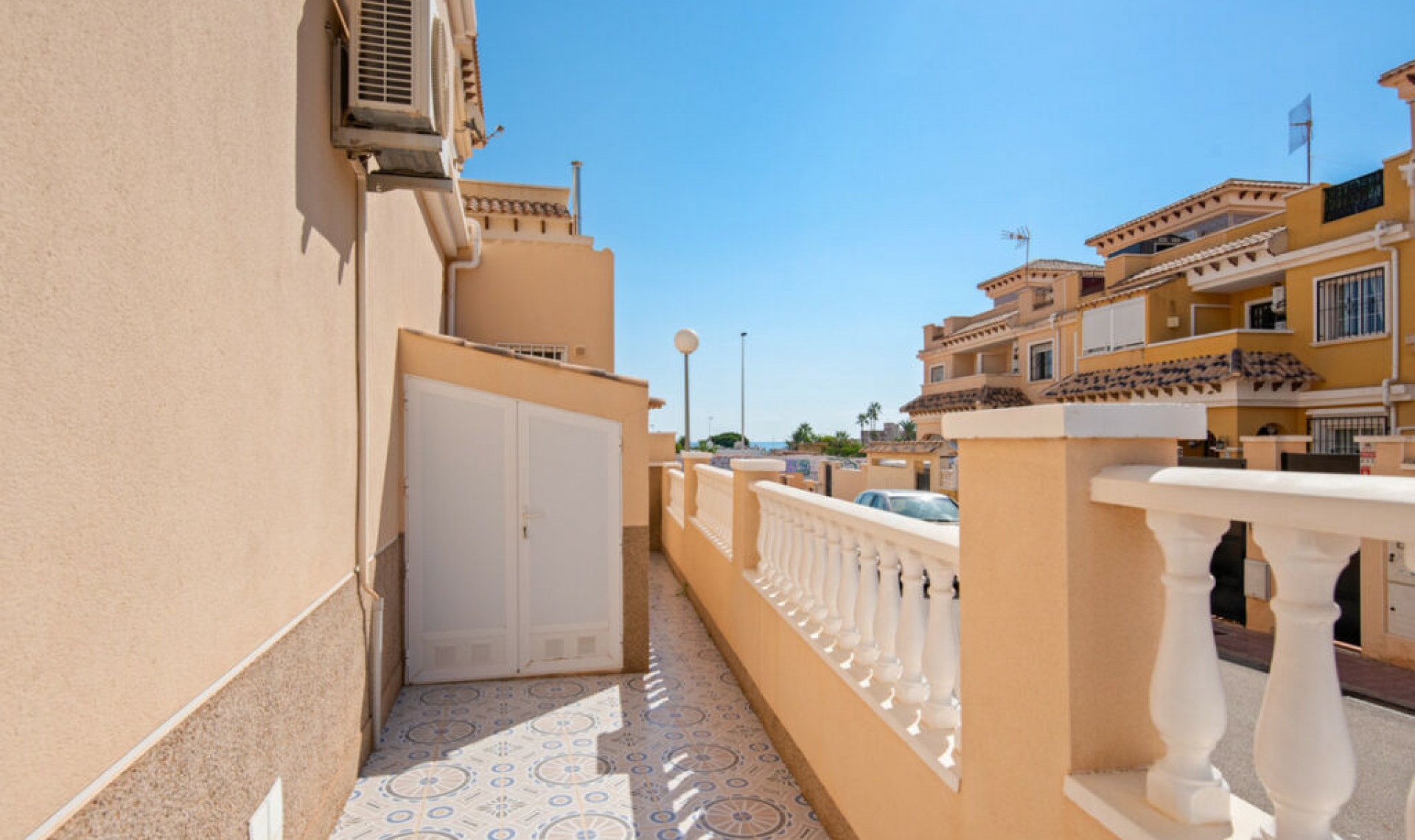 Resale - House -
Torrevieja