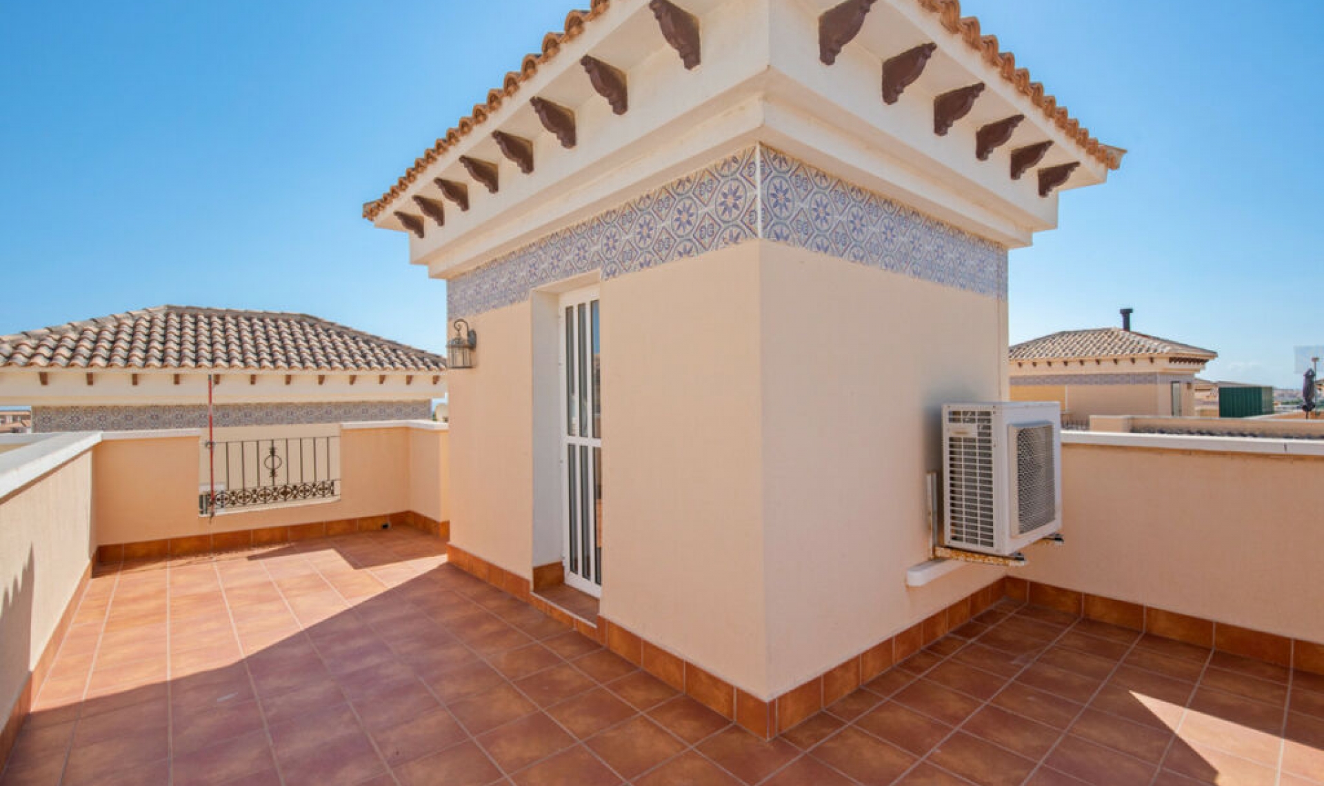 Resale - House -
Torrevieja