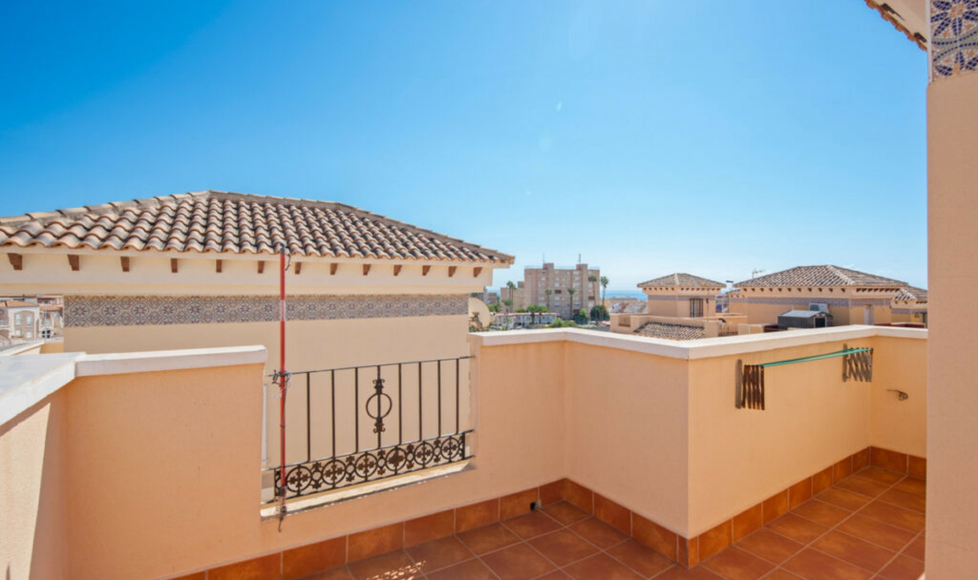Resale - House -
Torrevieja
