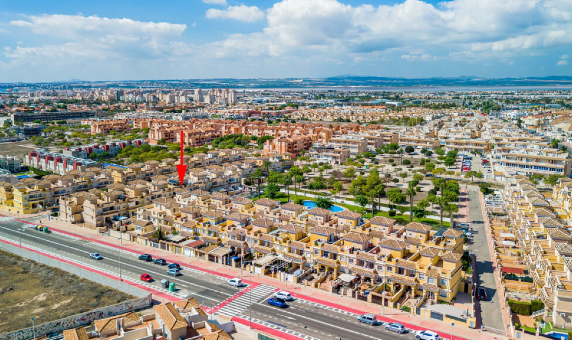 Resale - House -
Torrevieja