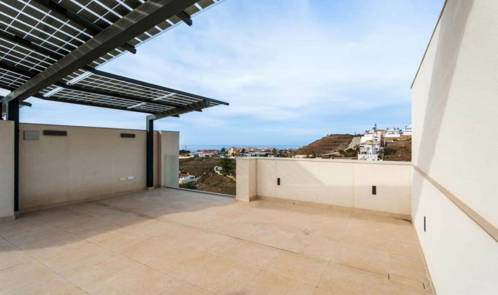 Resale - House -
Torrox Costa