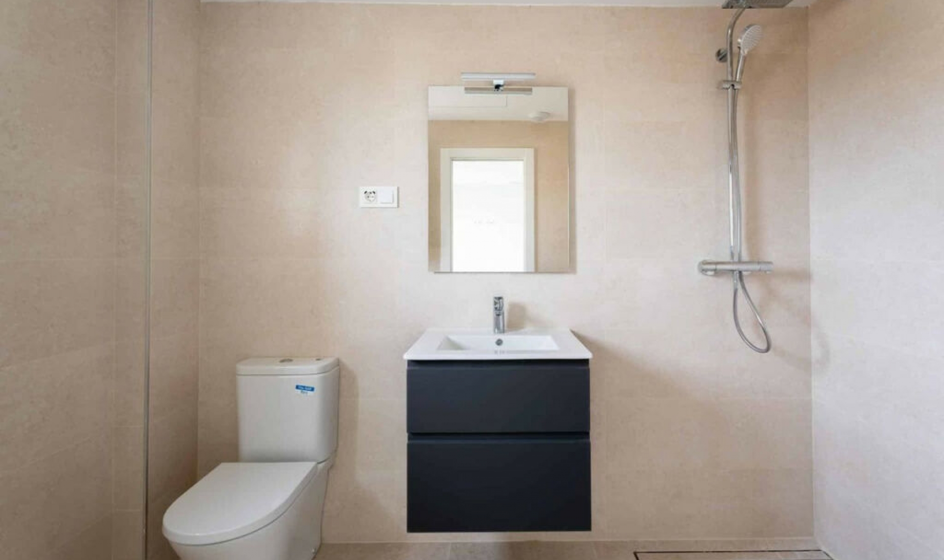 Resale - House -
Torrox Costa