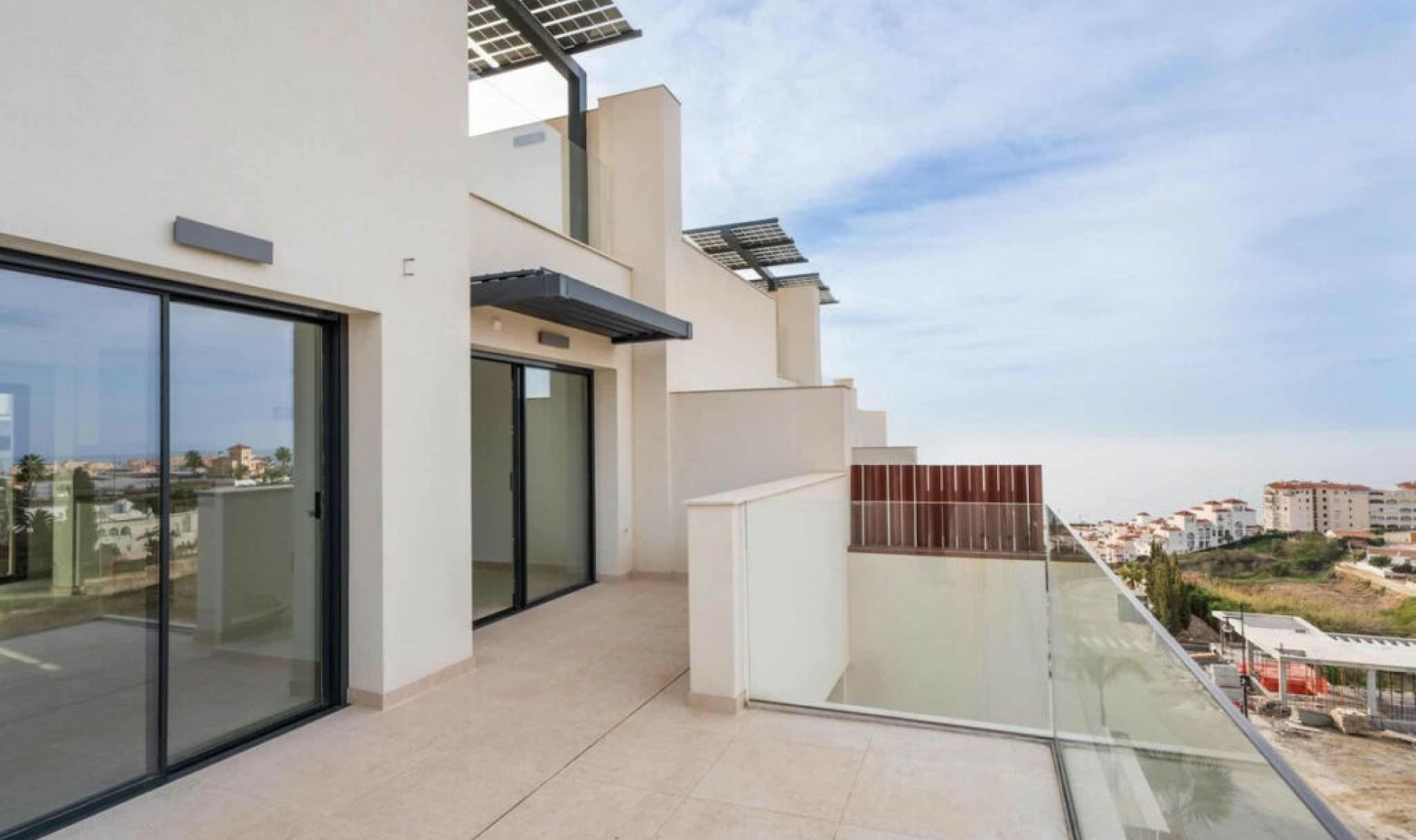 Resale - House -
Torrox Costa