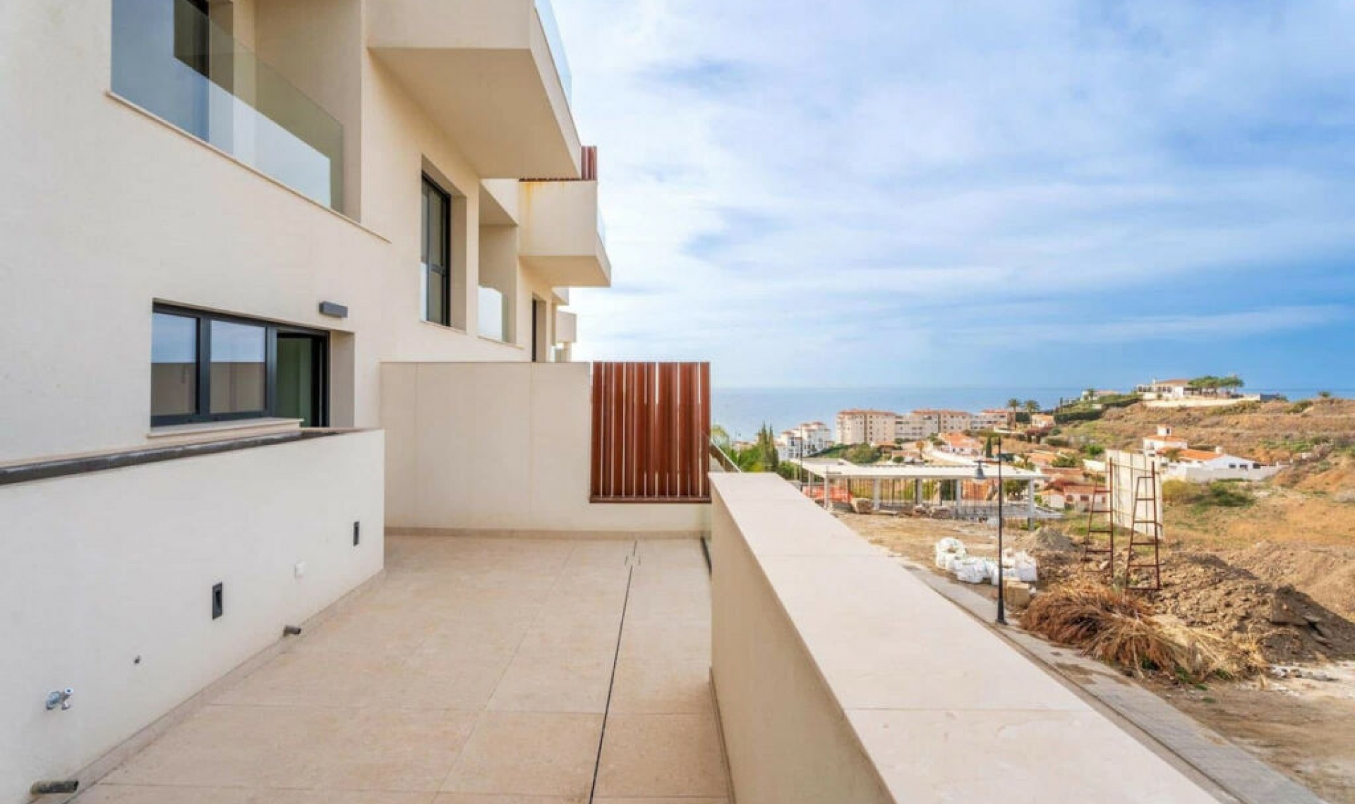 Resale - House -
Torrox Costa