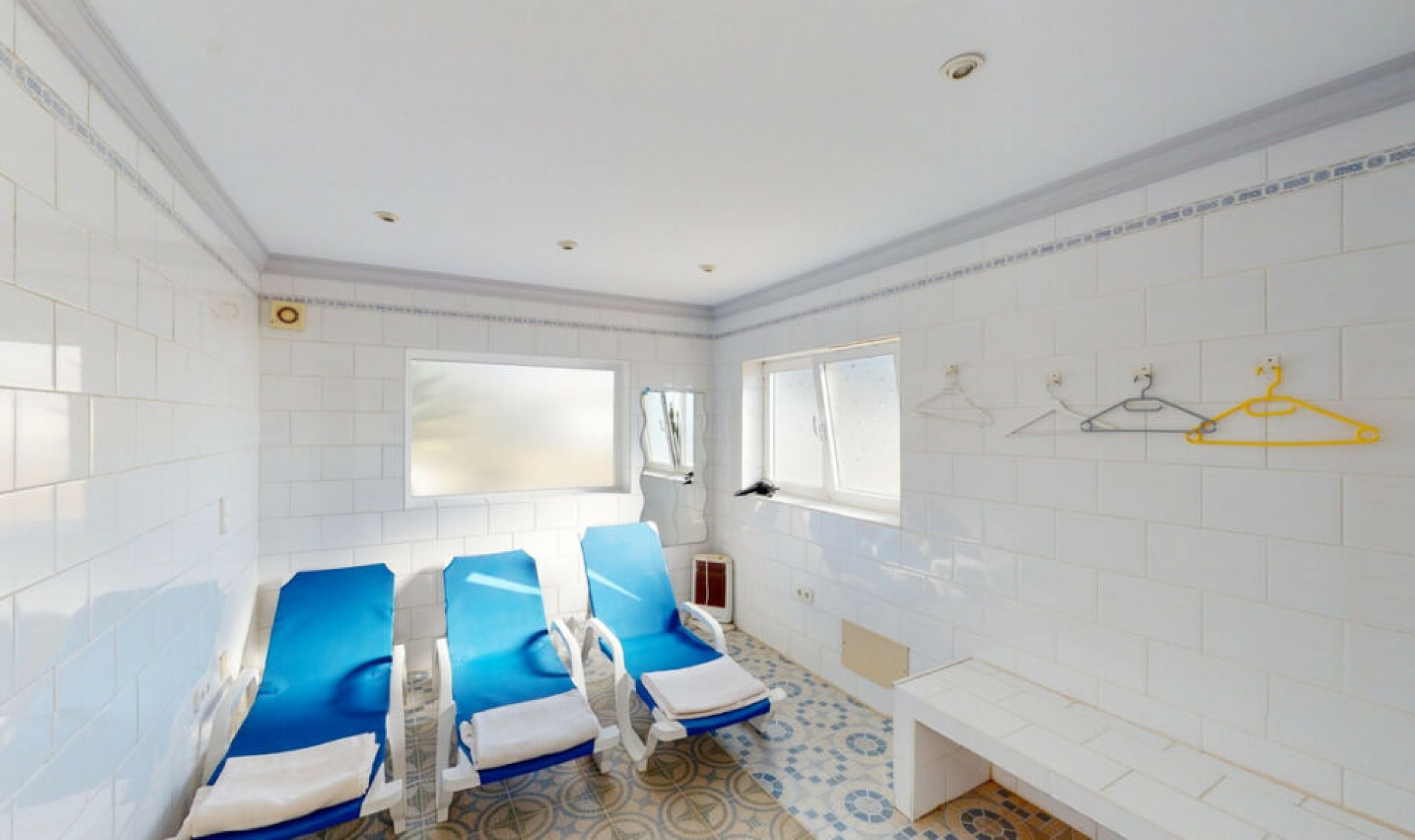 Resale - House -
Torrox Costa