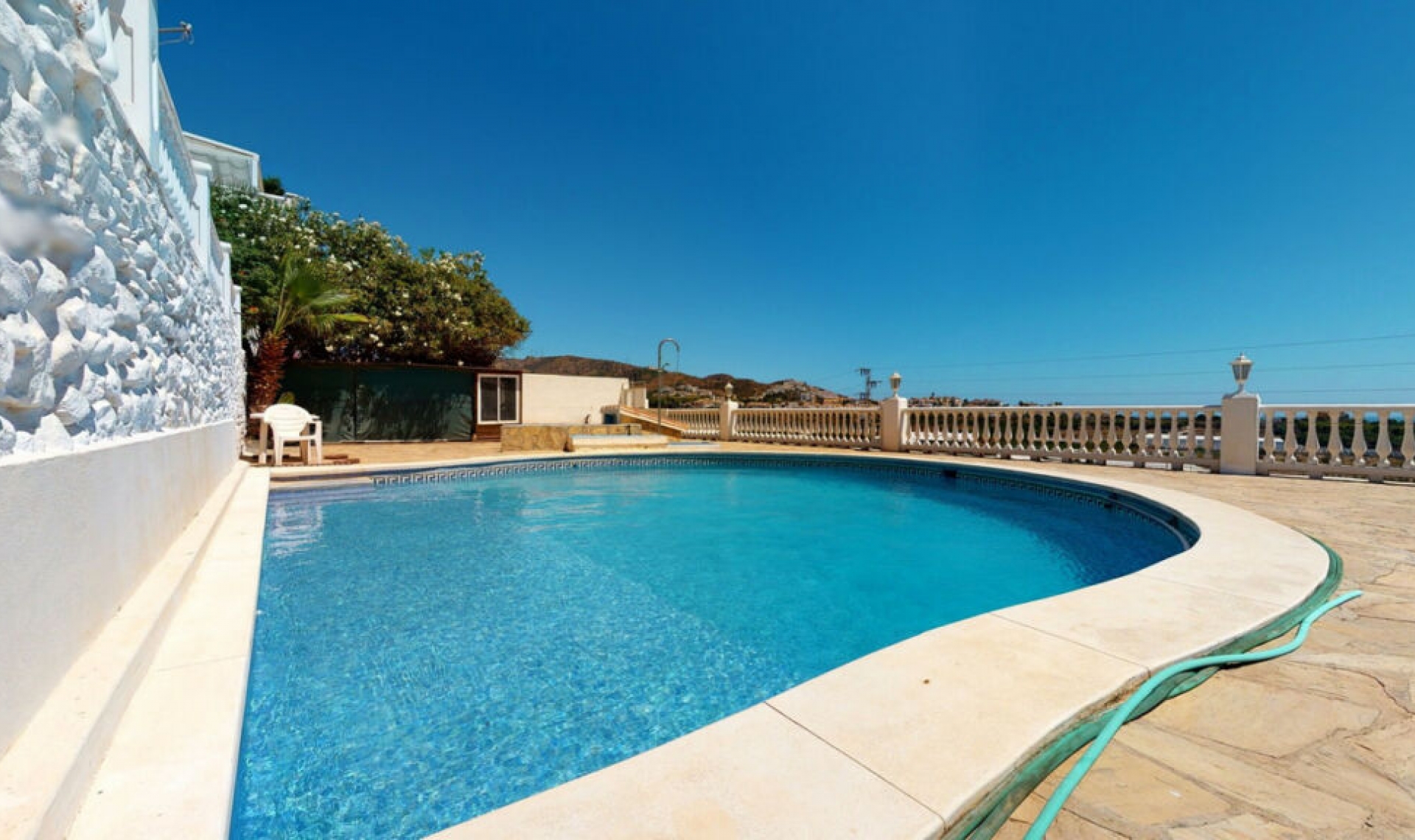 Resale - House -
Torrox Costa