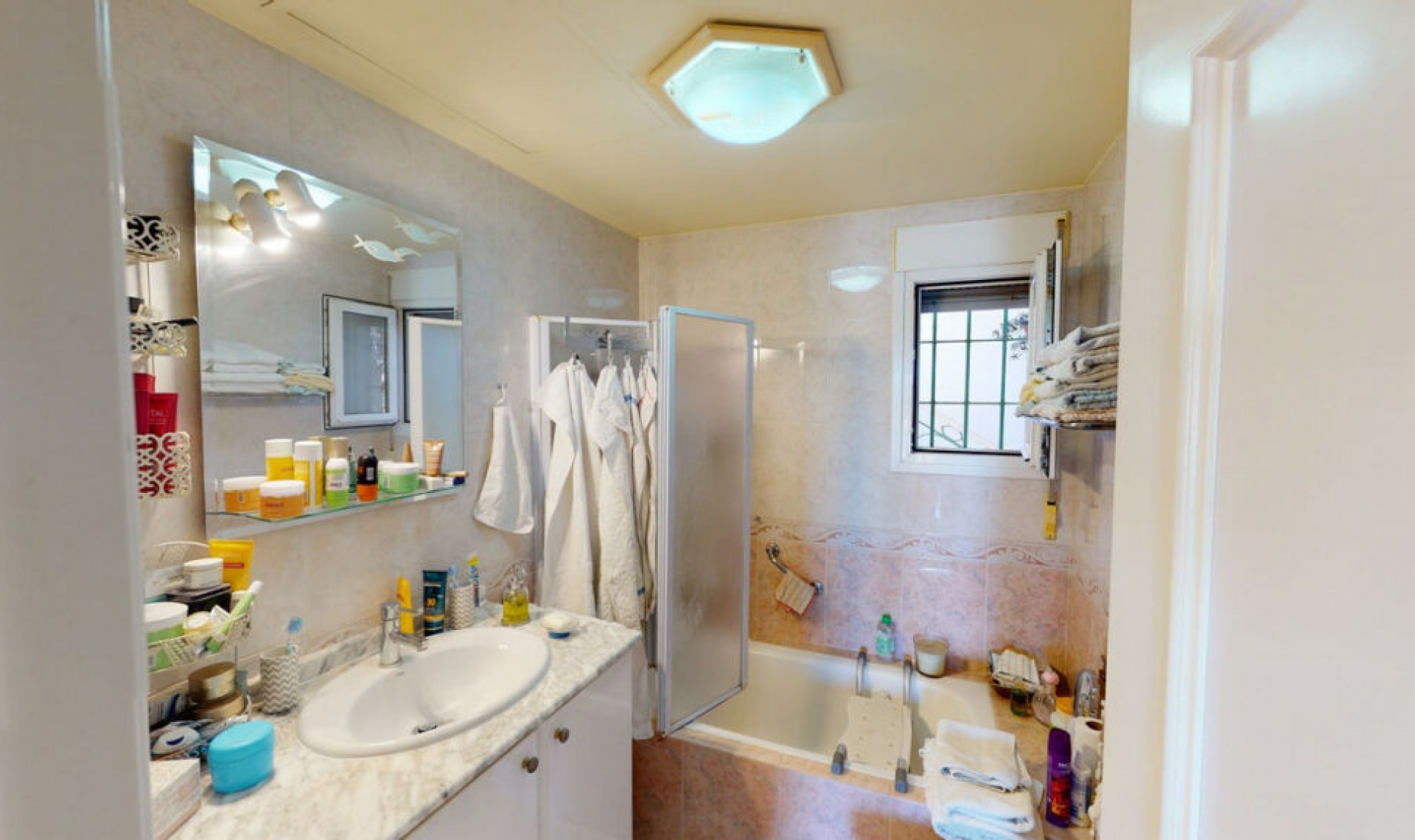 Resale - House -
Torrox Costa