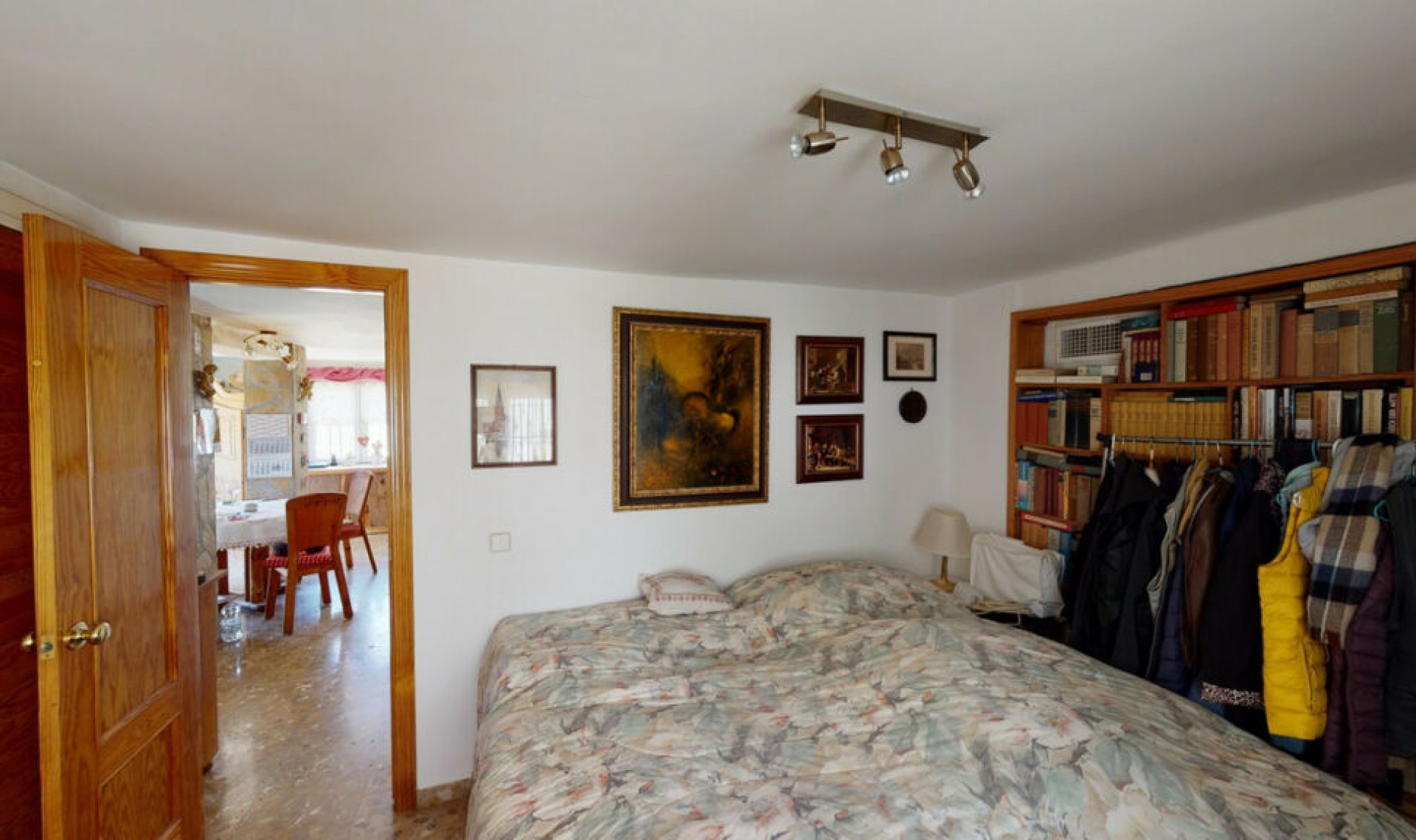 Resale - House -
Torrox Costa