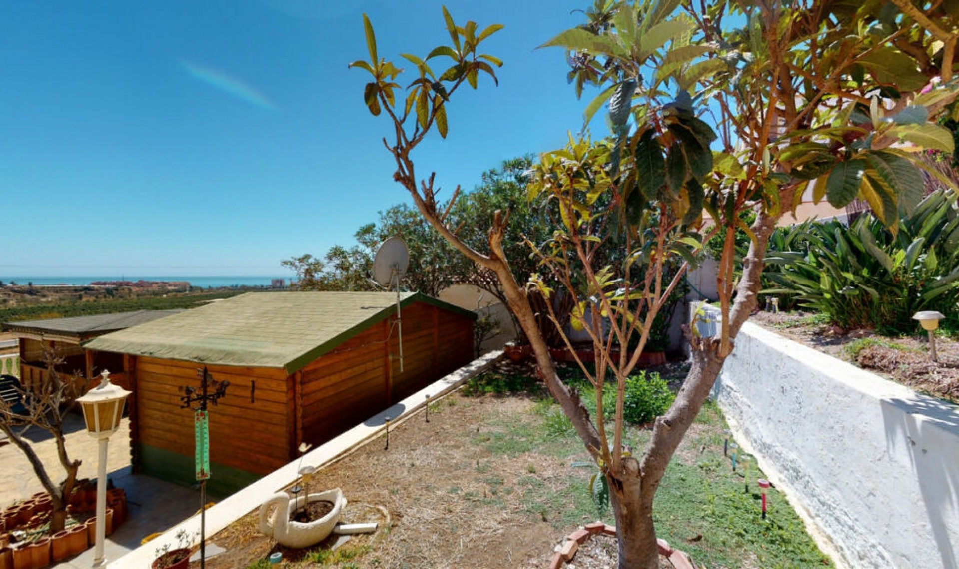 Resale - House -
Torrox Costa