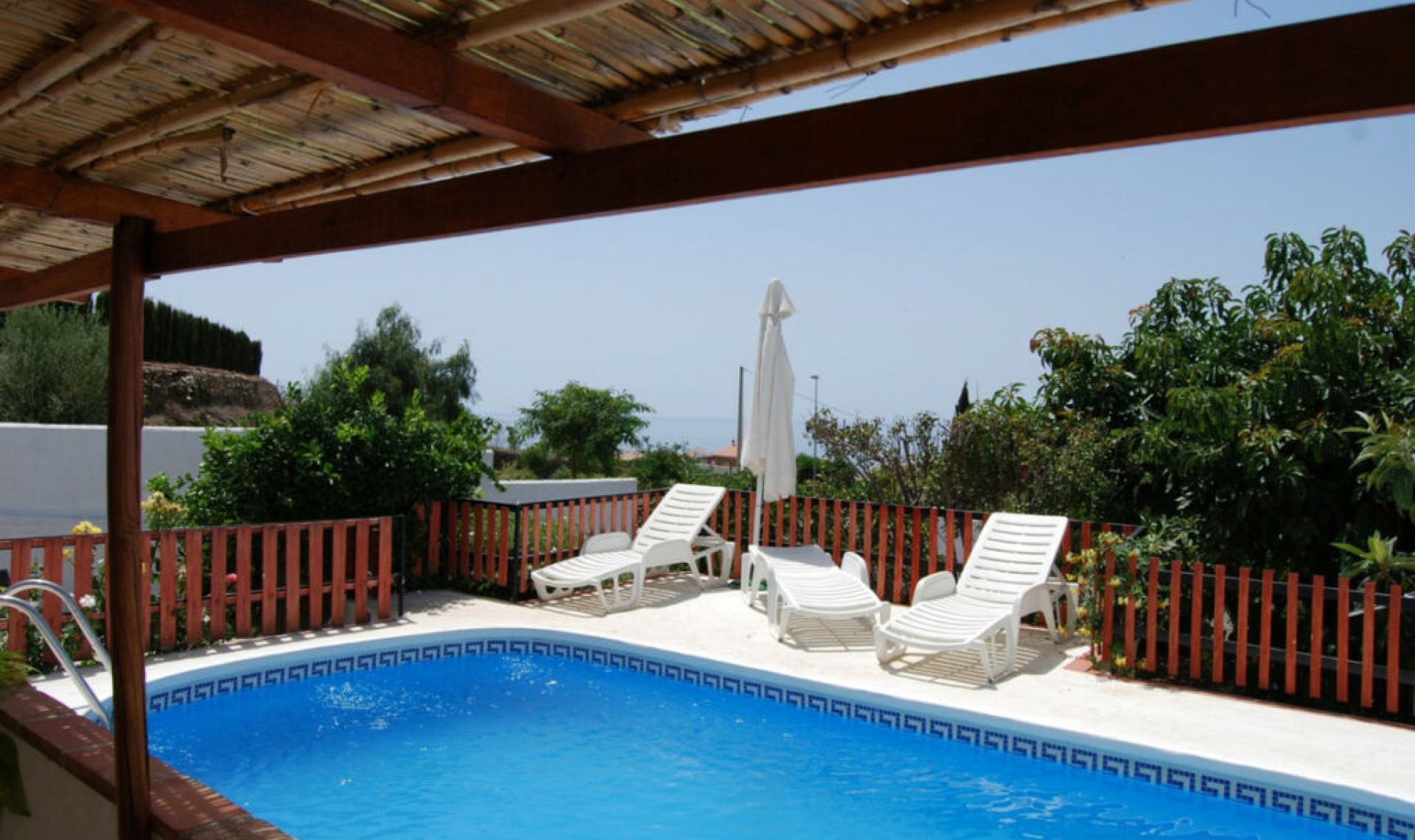 Resale - House -
Torrox Costa