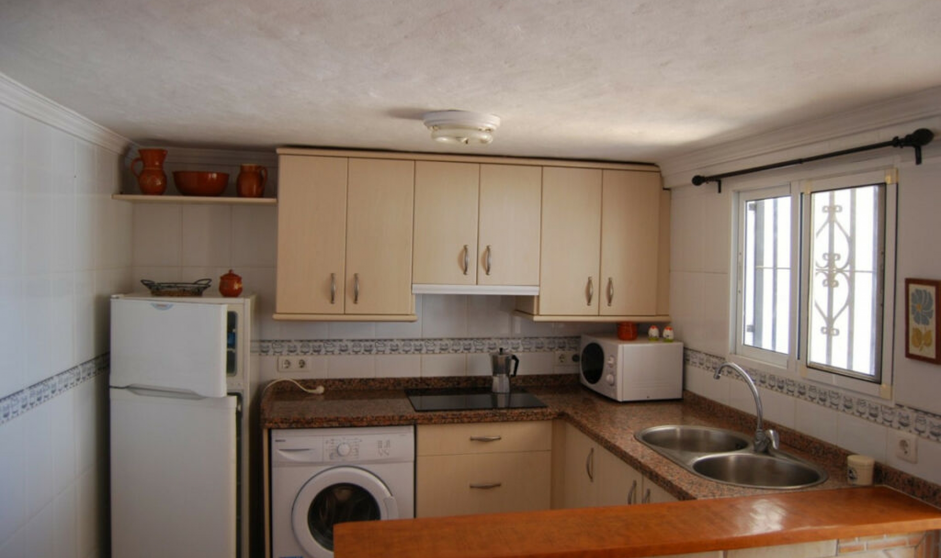 Resale - House -
Torrox Costa