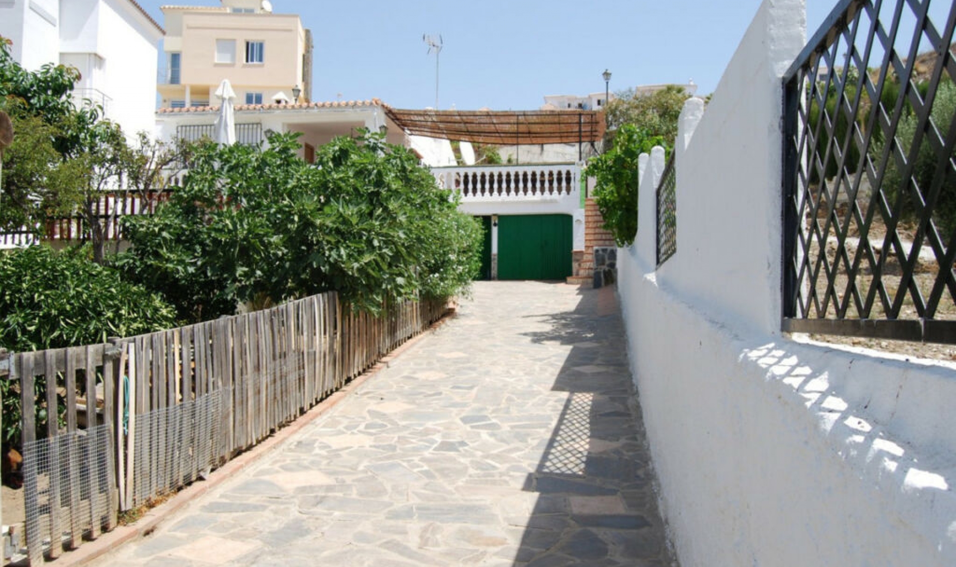 Resale - House -
Torrox Costa