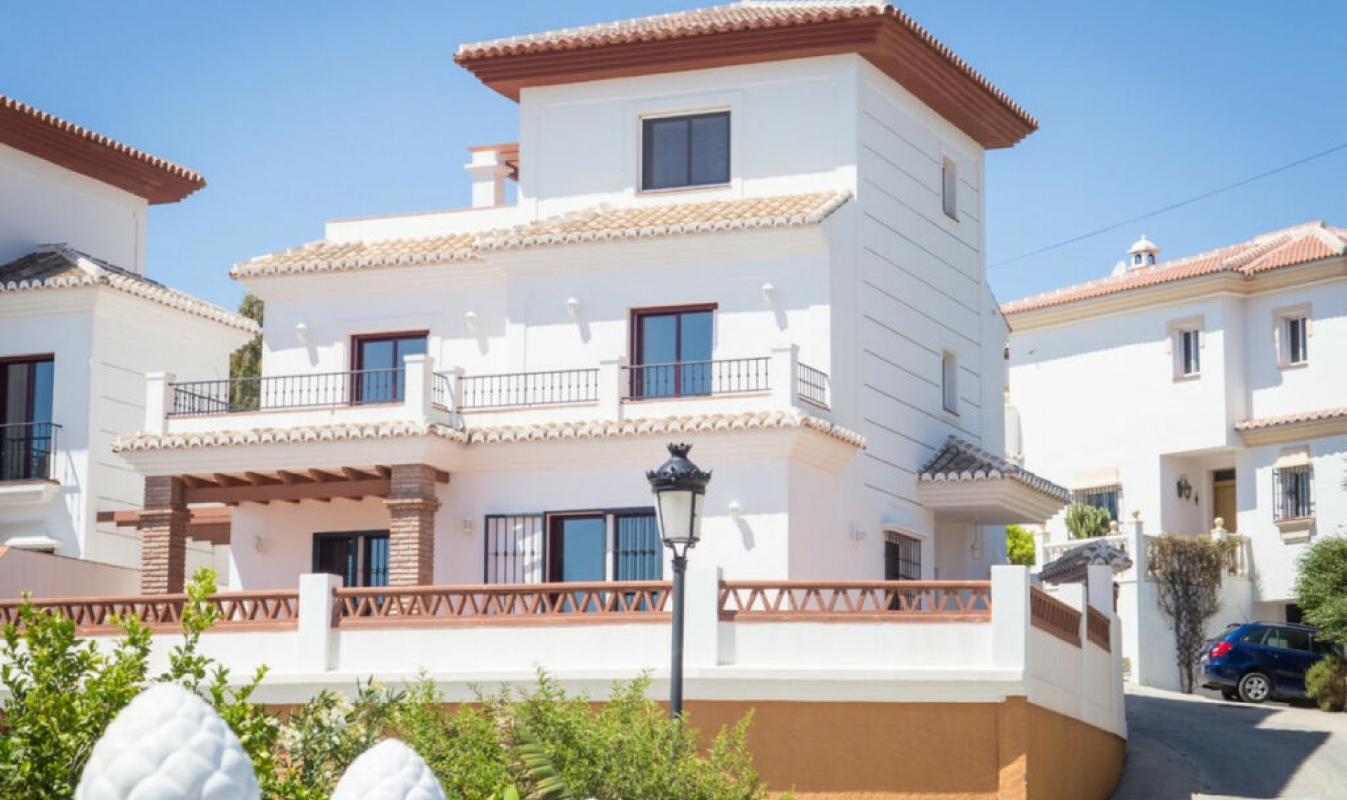 Resale - House -
Torrox Costa