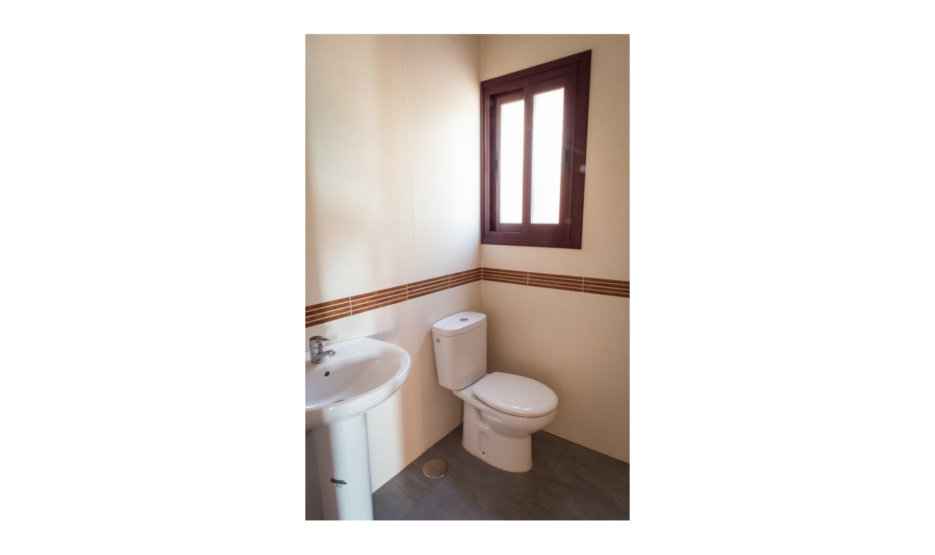 Resale - House -
Torrox Costa