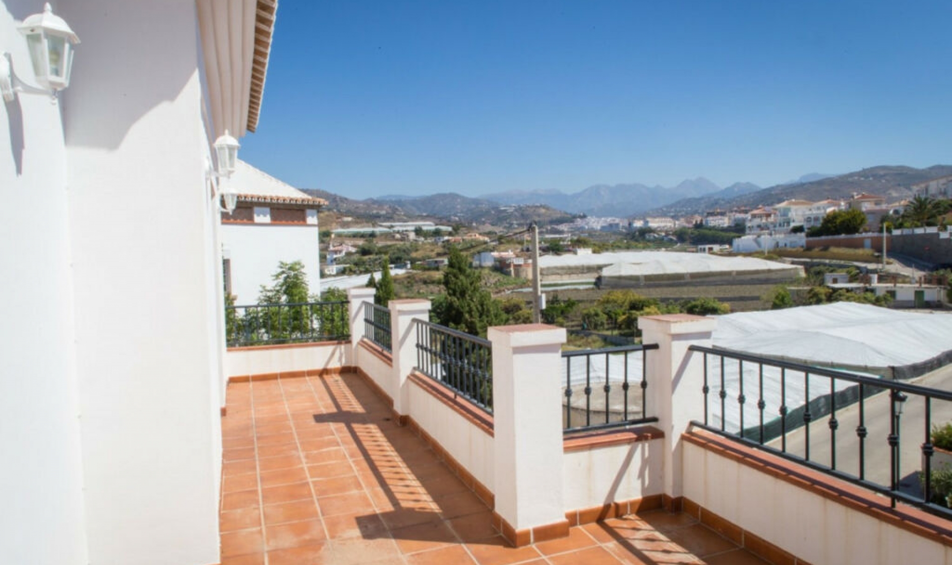 Resale - House -
Torrox Costa