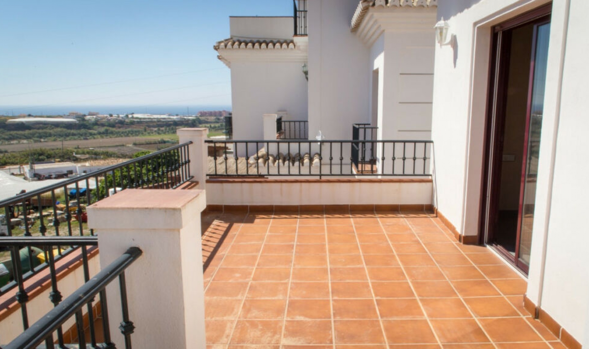 Resale - House -
Torrox Costa