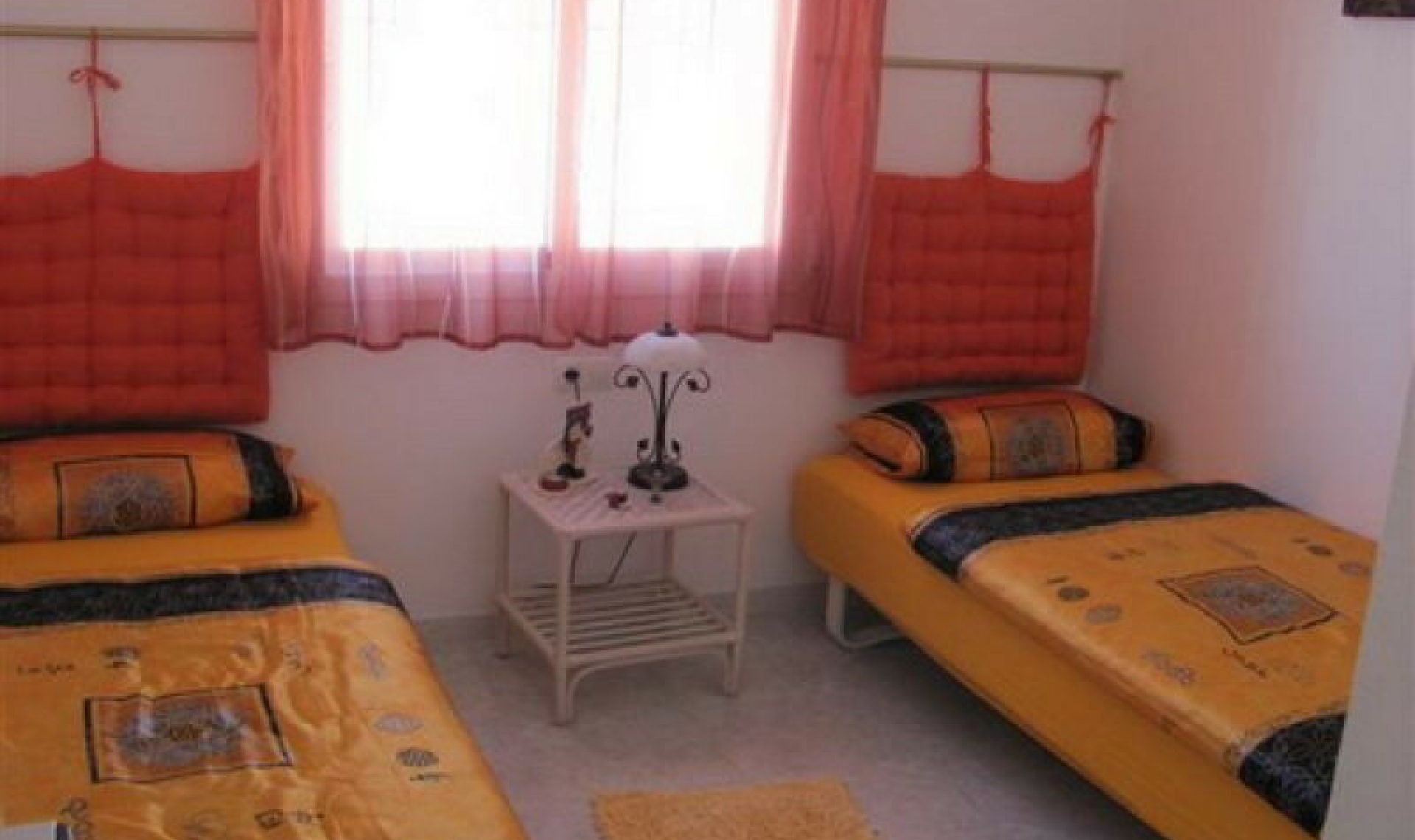 Resale - House -
Torrox Costa