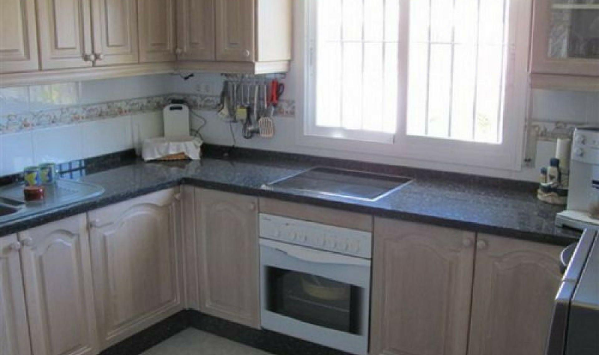 Resale - House -
Torrox Costa