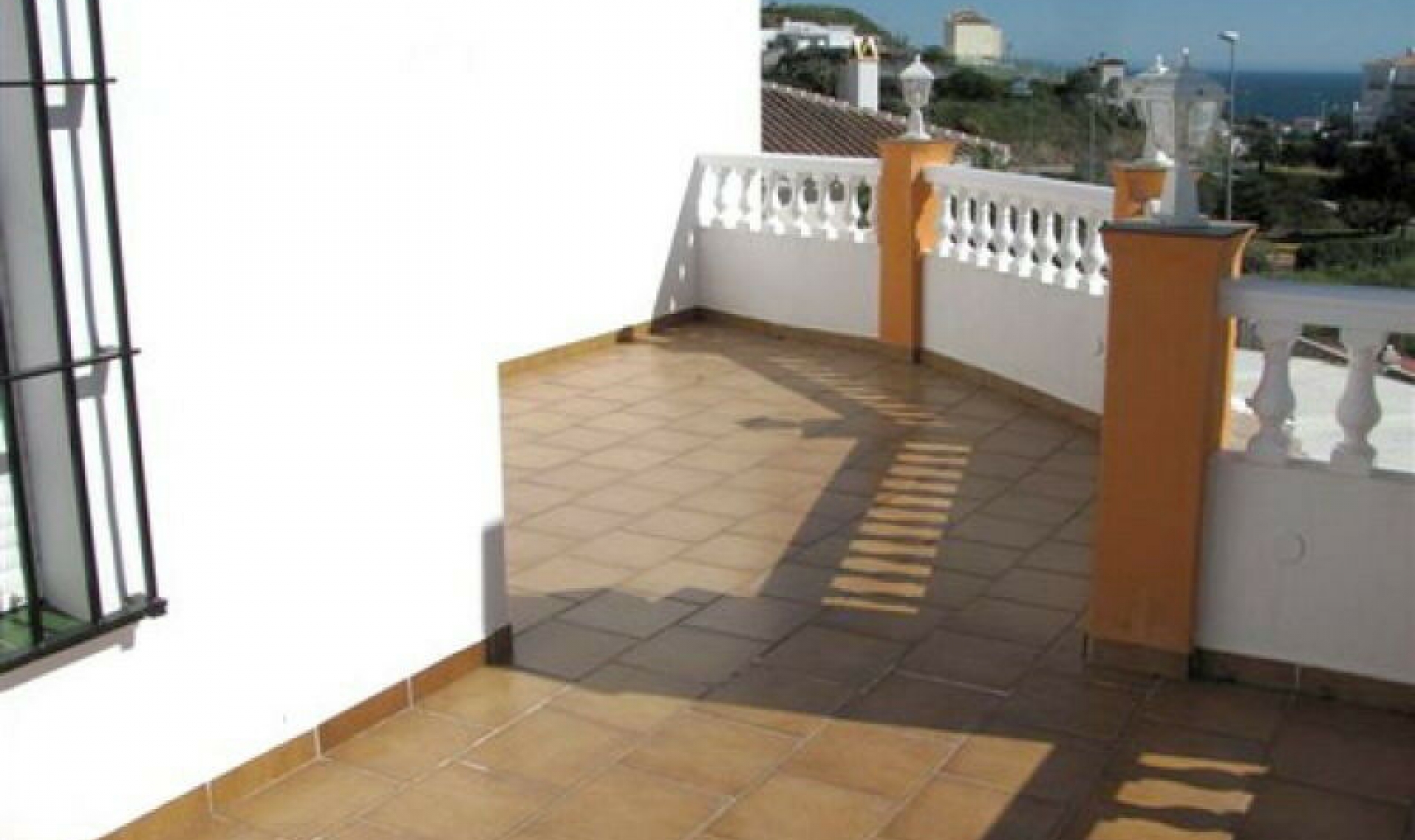 Resale - House -
Torrox Costa