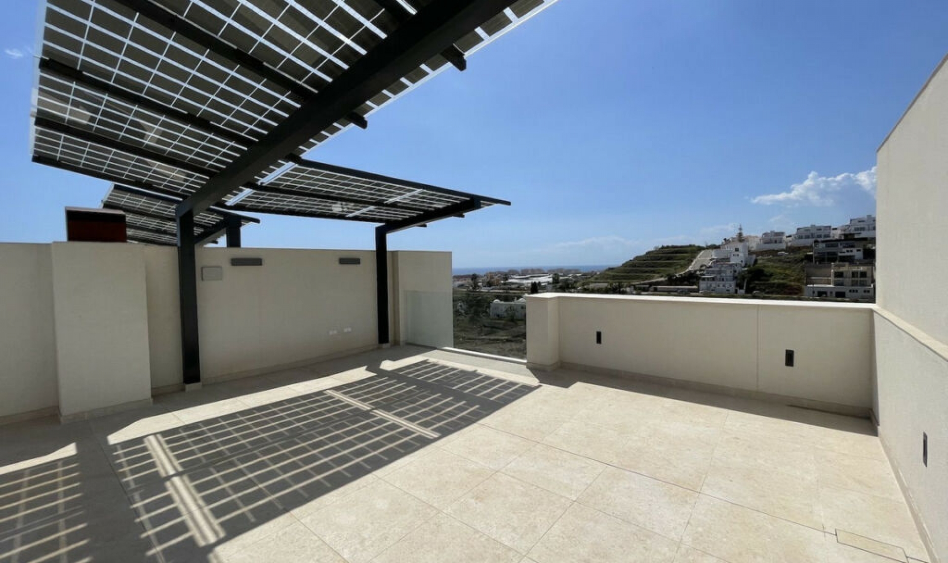Resale - House -
Torrox Costa