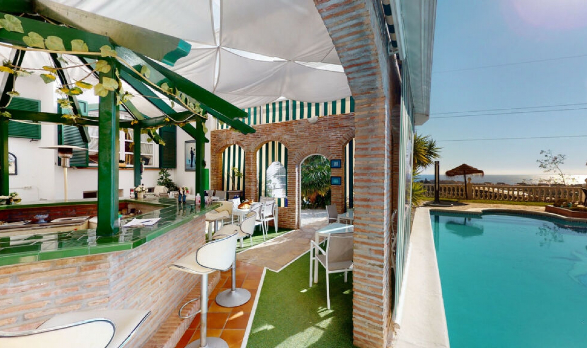 Resale - House -
Torrox Costa