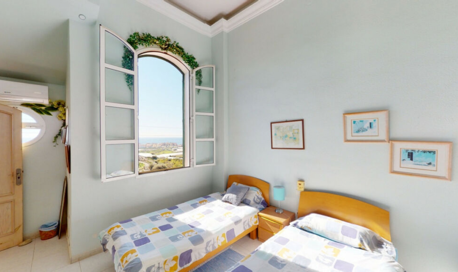 Resale - House -
Torrox Costa